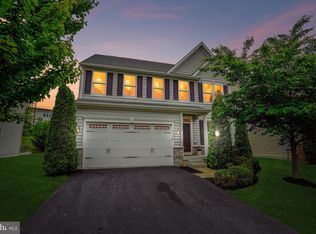 42202 Winning Glory Dr, Aldie, VA 20105