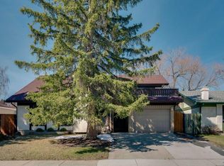 12 SE Oakvale Pl SW, Calgary, AB T2V 1H4