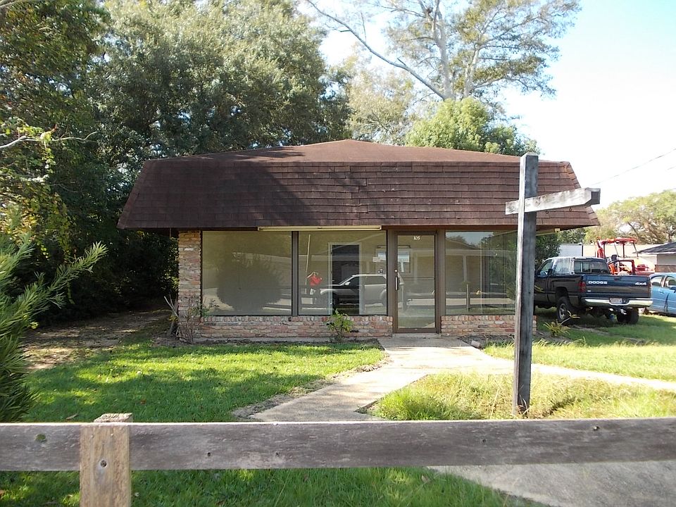 1st image of 105 N White Ave