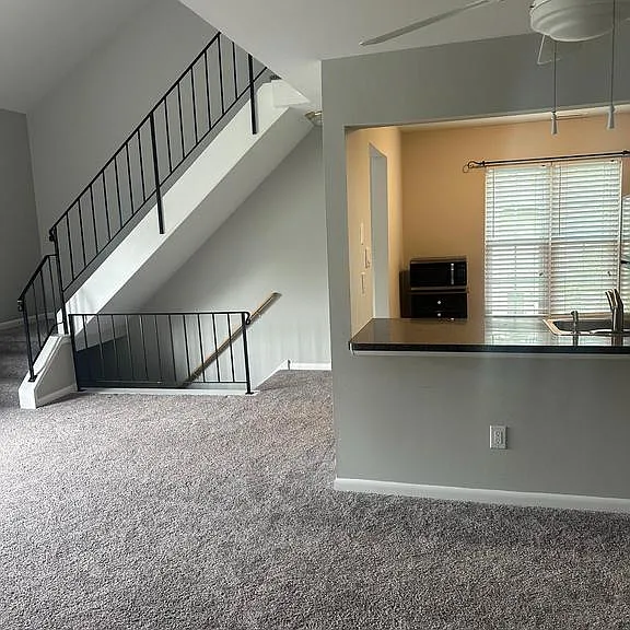 612 Yorkshire Ct — Photo 6