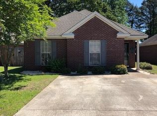 206 Ridgeview Dr, Millbrook, AL 36054