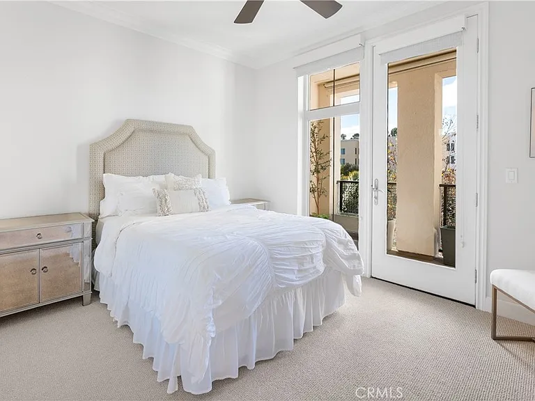 71 Vantis Dr — Photo 16
