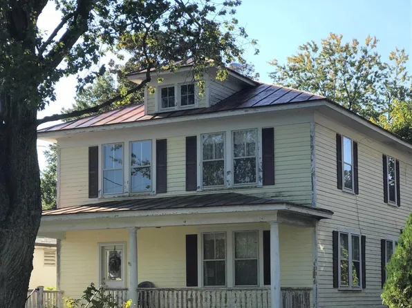 208 Hawthorn St, Colonial Beach, VA 22443