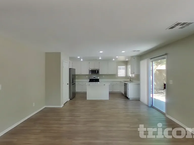 3144 McLennan Ave — Photo 5