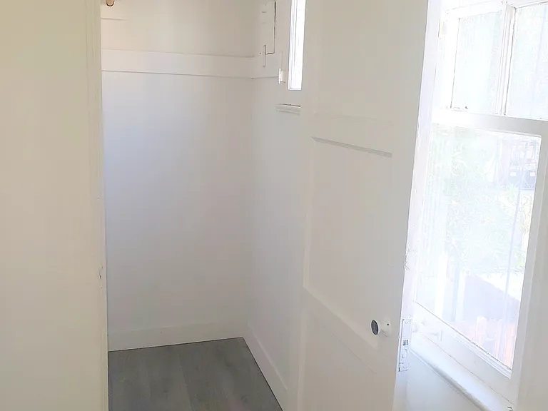 628 Veteran Ave #101 — Photo 7