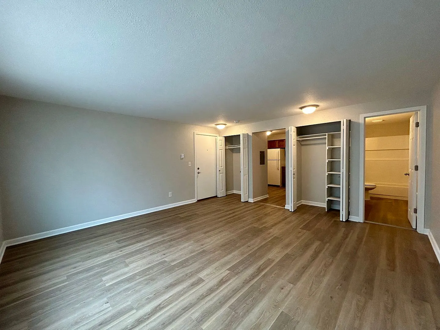 11722 Pinehurst - 8 Unit — Photo 1