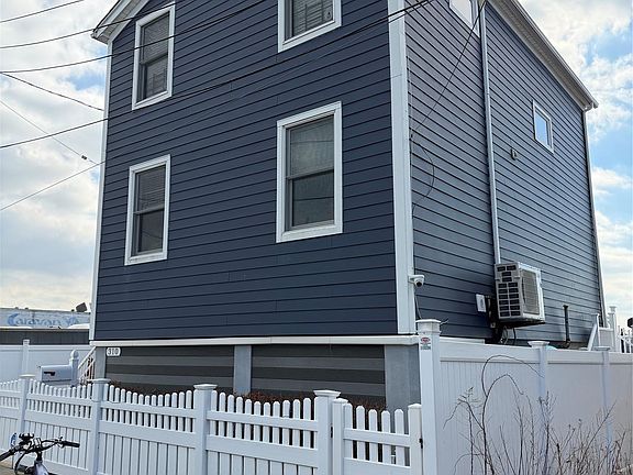 3rd image of 308 E 8th Road