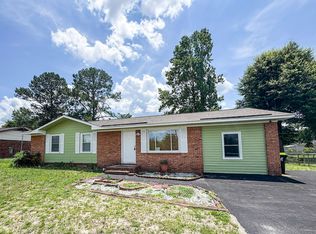 707 Odell Rd, Spring Lake, NC 28390