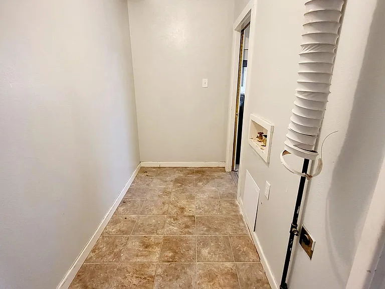 3505 Houston Ave — Photo 22