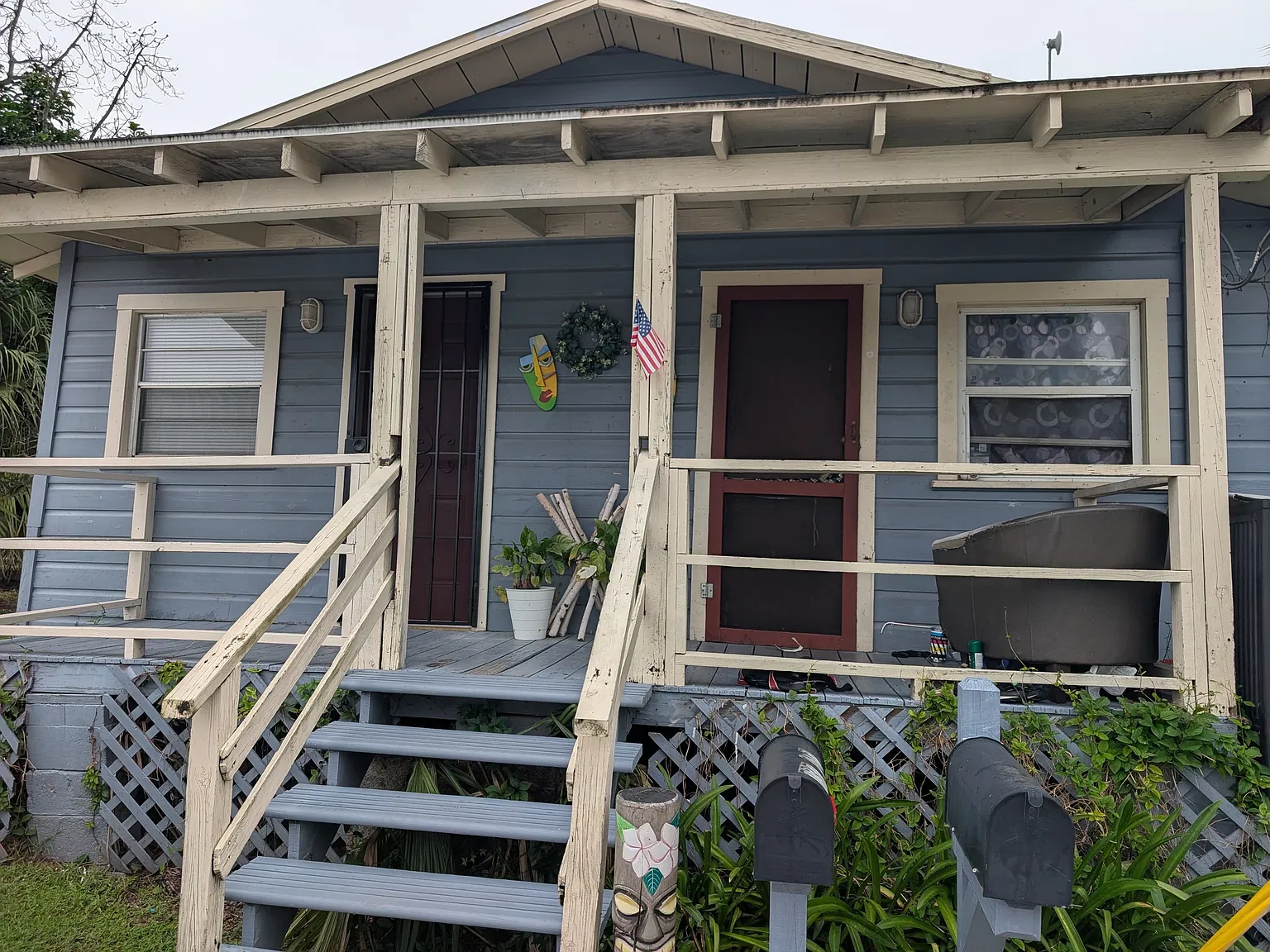 737 W Robinson St - 737 1/2 — Photo 1