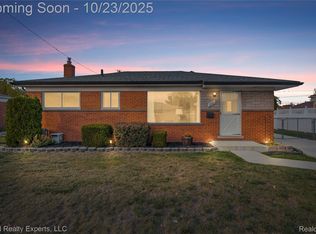 3221 Potomac Ave, Warren, MI 48091