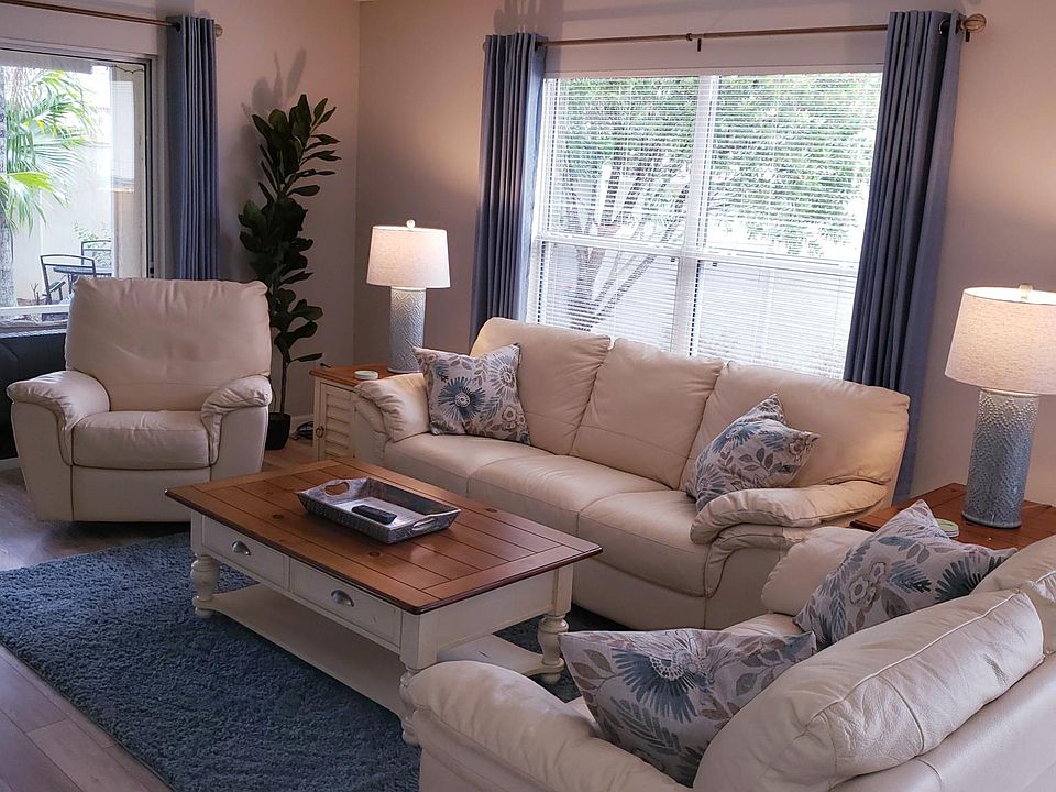 comfortable leather furniture