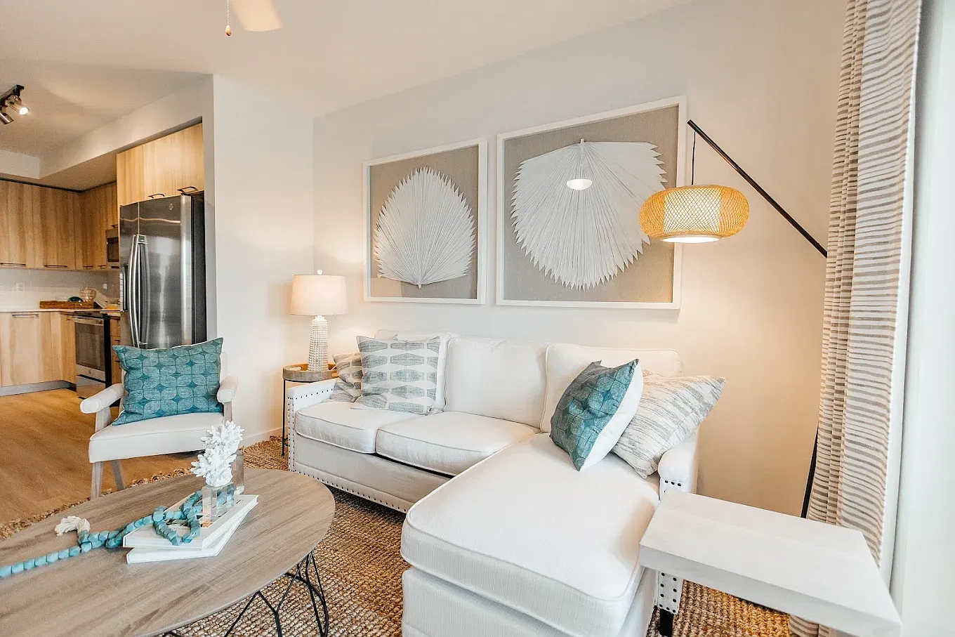 2 bed, 882 sqft, $3,662 — Photo 4