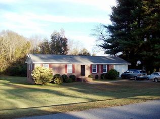 128 Hickory Hill Dr, Inman, SC 29349