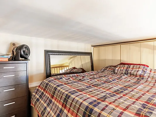 Sold by Sotheby's International Realty | media 3