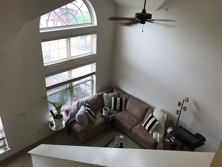 1407 Ashford Ct — Photo 10