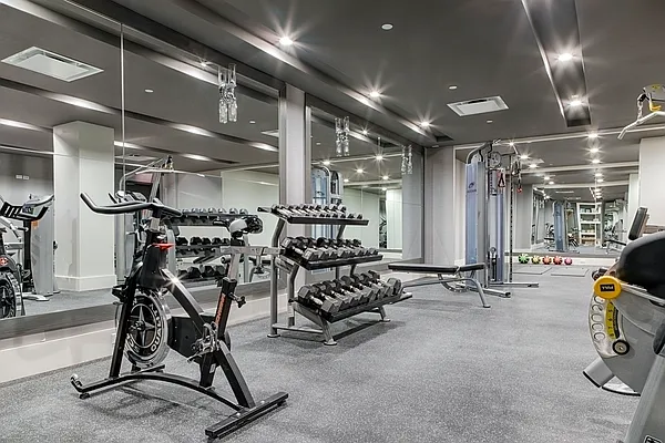 Rented by Zjama Realty Corp | media 20