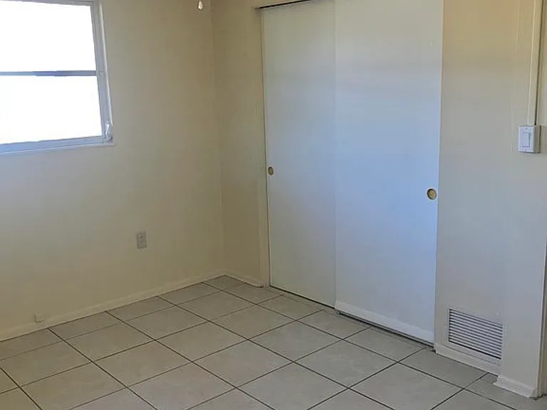 4224 Hymount Ave — Photo 8
