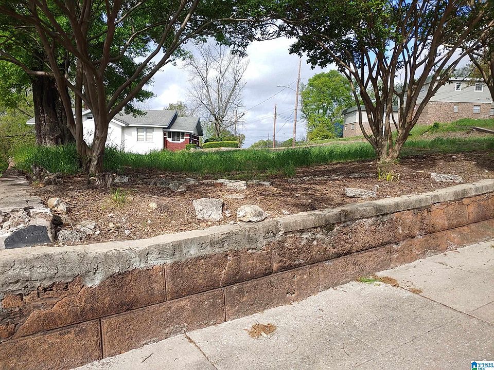 2nd image of 1526 17th St N #3