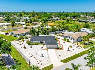 6628 Keystone Dr, Sarasota, FL 34231