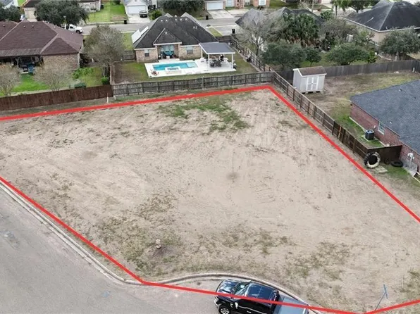 833 Quail Hollow Dr, Weslaco, TX 78596