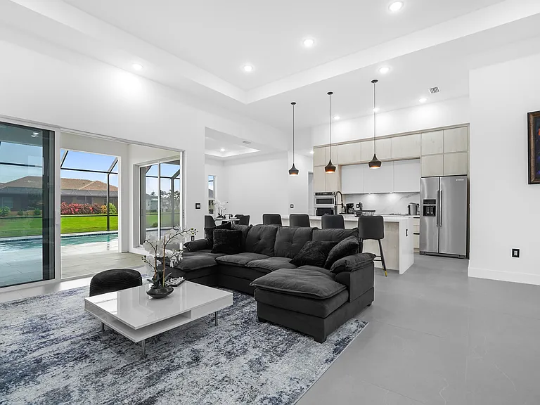 230 W Pine Valley Ln — Photo 12