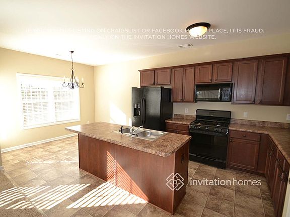 4th image of 2472 Folsom St