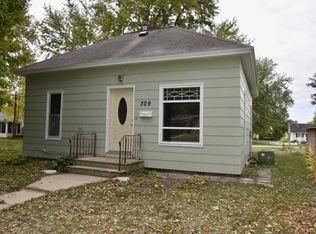 709 8th St, Sibley, IA 51249