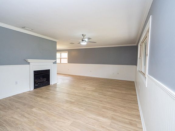 3rd image of 215 Michael Ave