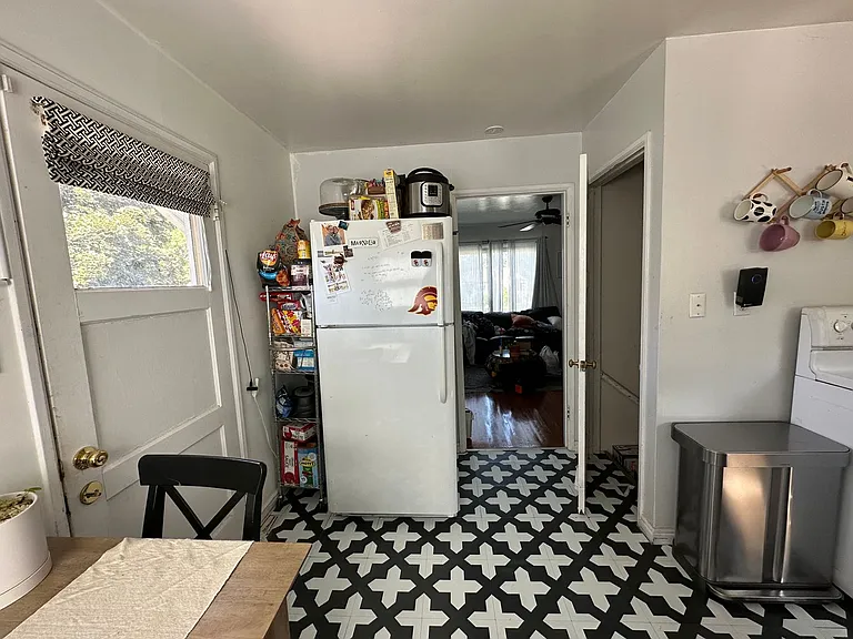 425 Utah Ave — Photo 5