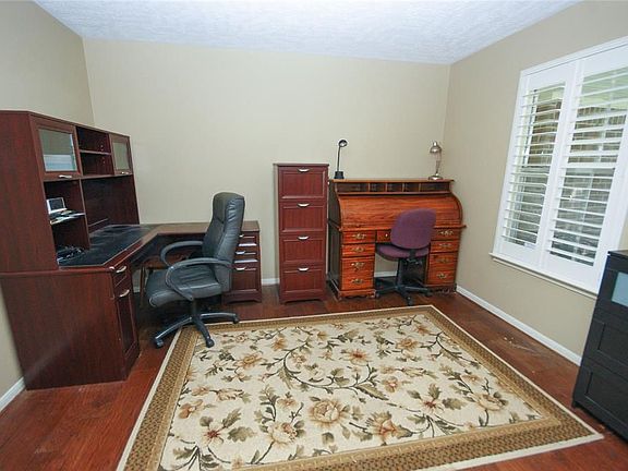 3rd image of 15614 Pilgrim Hall Dr