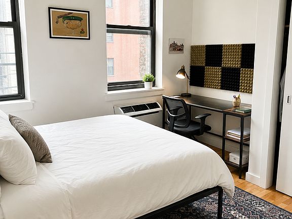4th image of 235 E 80th St #4B