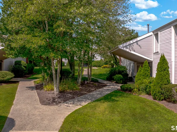 121 Florence Road #2C, Branford, CT 06405