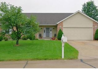 1460 Wood Haven Dr, Saint Charles, MO 63304