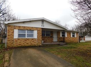 1015 N Fairlawn Cir W, Evansville, IN 47711