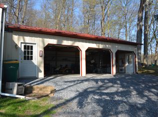 850 Stauffers Church Rd, Palmyra, PA 17078