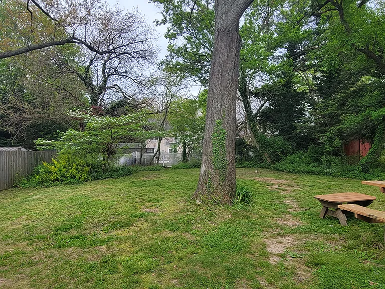 1147 Skyway Dr — Photo 17