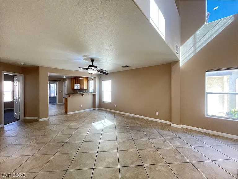 817 Purdy Lodge St — Photo 7