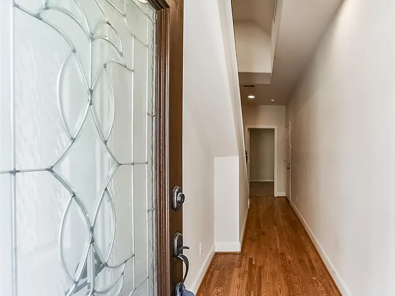 1117 Saint Agnes St #E — Photo 5