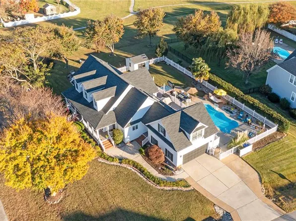 101 Bayside Dr, Moyock, NC 27958