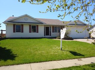5901 Eaglewood Trl, McHenry, IL 60050