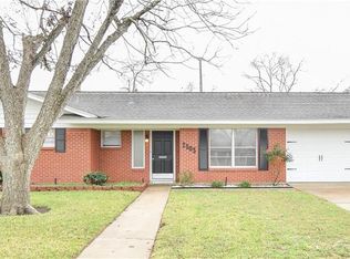 2505 Cercis Dr, Victoria, TX 77901