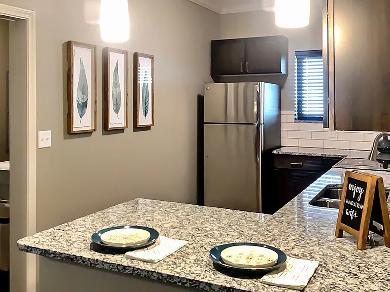 Summit Falls Apartments & Townhomes — Photo 24