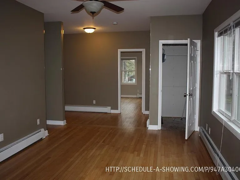 339 W Crescent St #1 — Photo 9