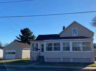 2321 13th Ave, Menominee, MI 49858