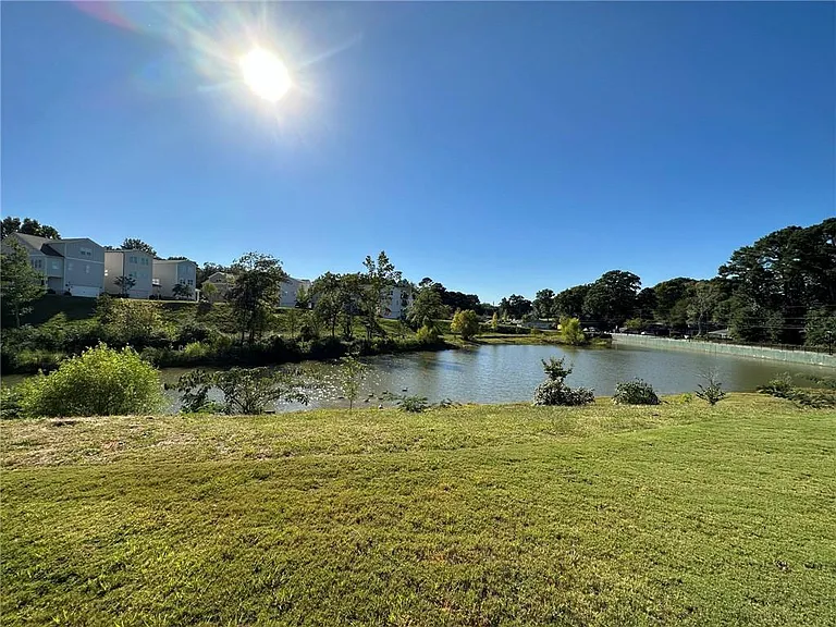 2212 Swansea Way — Photo 47