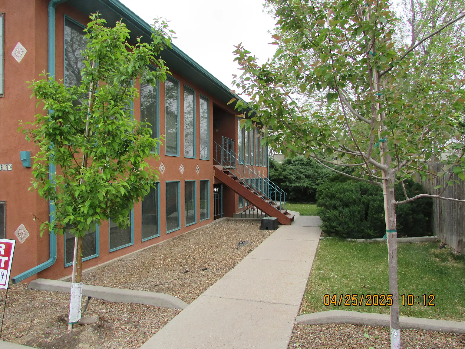 2 bed, 950 sqft, $1,050 — Photo 1
