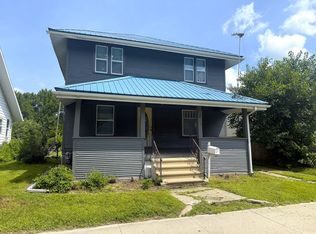 416 Riehl St, Waterloo, IA 50703