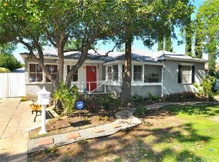 18401 Calvert St, Reseda, CA 91335