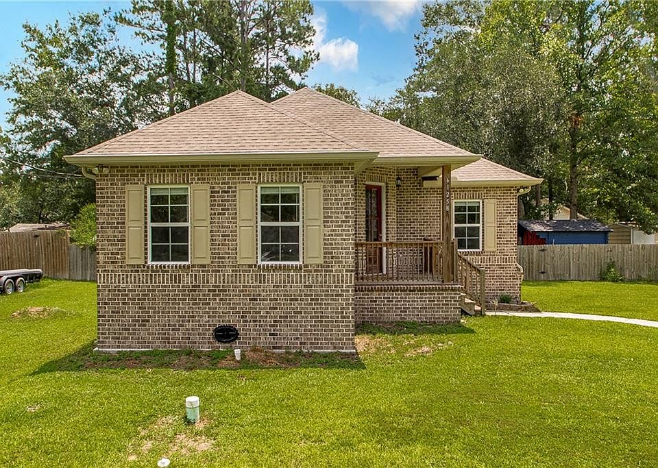 1st image of 61258 Forest Dr